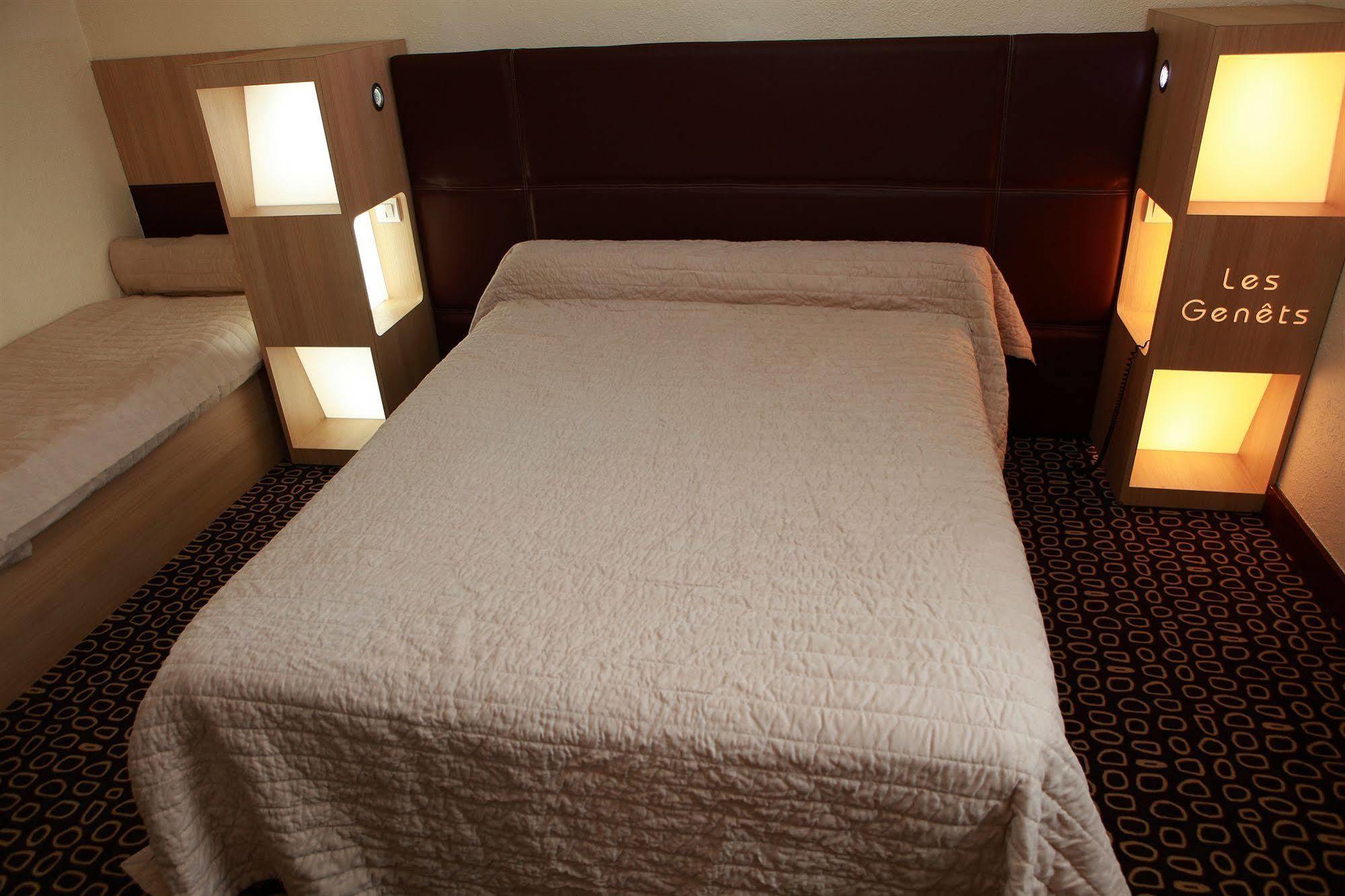 Hotel Les Genets بايون المظهر الخارجي الصورة