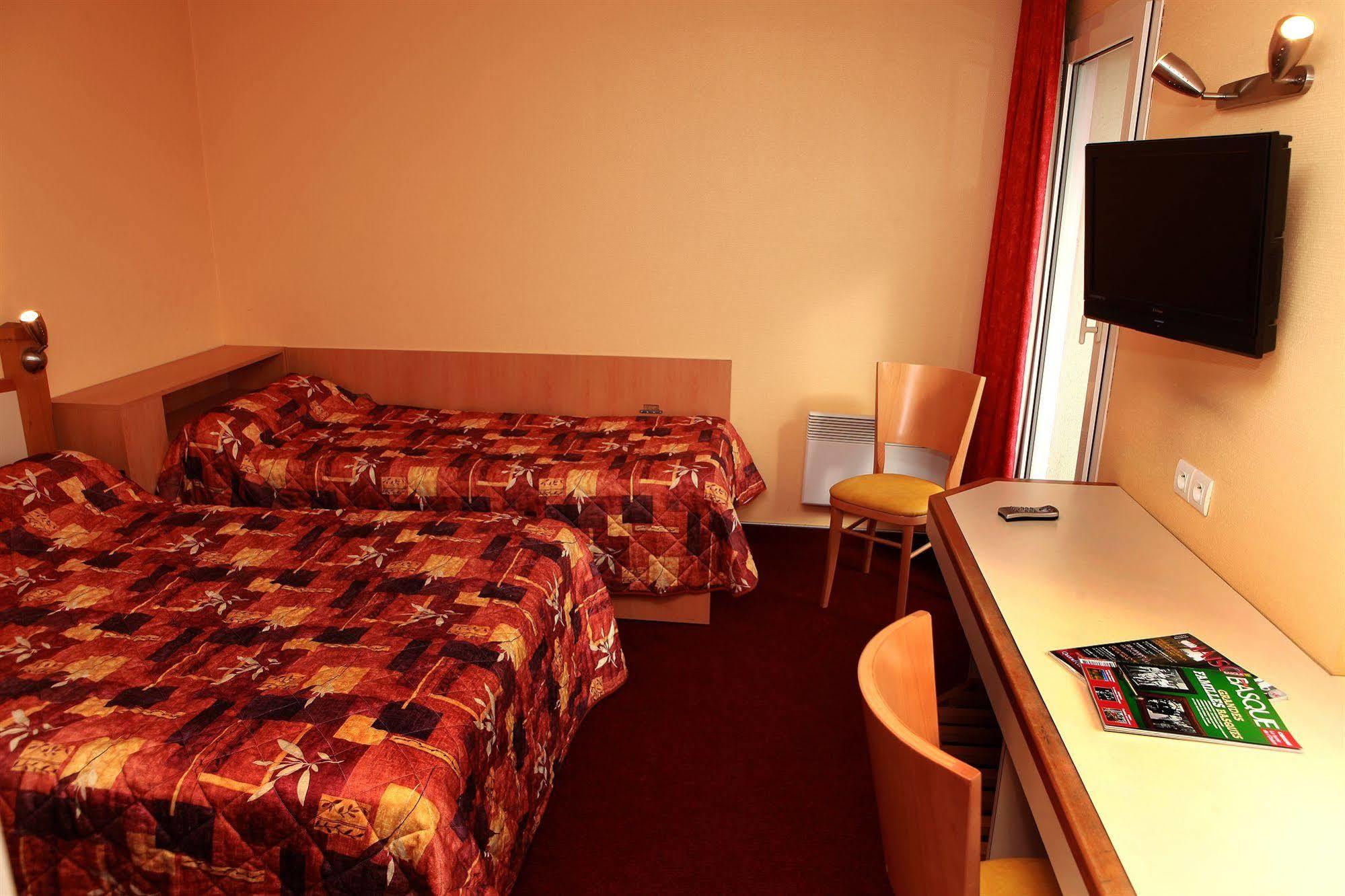 Hotel Les Genets بايون المظهر الخارجي الصورة